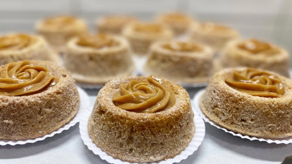 Mini Bolo de Churros – SÉRIE SUCESSO DE VENDAS