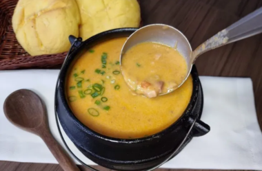 Caldo de mocotó