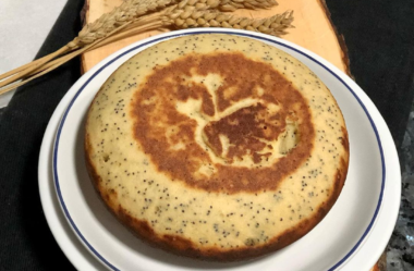 Pão de frigideira de limão e sementes