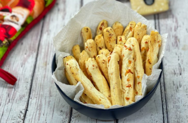 Palitos de queijo simples e crocantes