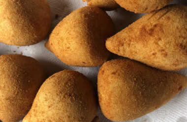 Massa de coxinha especial para fazer os mais diferentes tipos de coxinha ela derrete na boca