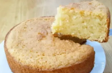 Bolo de coco sem farinha leite e manteiga