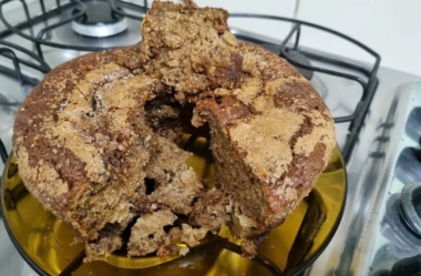 SENSACIONAL esse Bolo de maçã com casquinha crocante, demais da conta