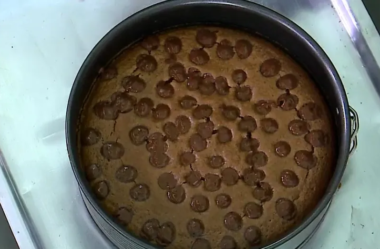 Bolo vulcão de chocolate com aveia