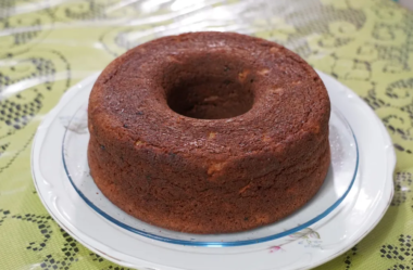 Bolo de banana com aveia sem glúten