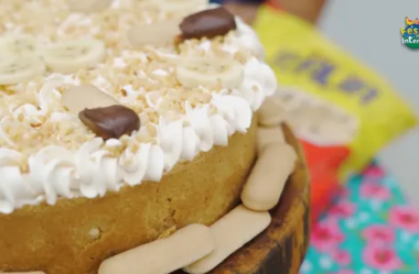 Torta Banoffee Junina de doce de leite com biscoito palito