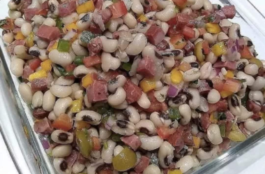 salada de feijão fradinho  ( ESPECIAL DE DIA DOS PAIS )