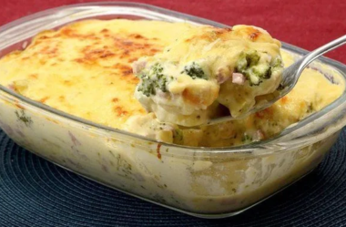 Brócolis gratinado  ( ESPECIAL DE DIA DOS PAIS )