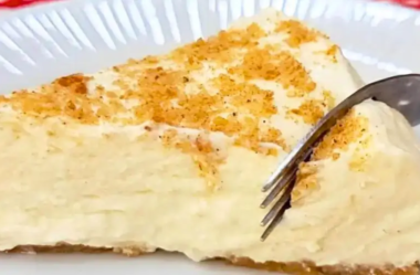 Deliciosa Torta sem açúcar cremosa e saborosa a sobremesa perfeita para quem quer entrar na linha