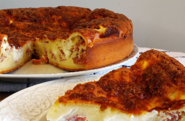 Torta de salame com requeijão