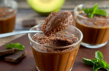 Mousse de chocolate com abacate