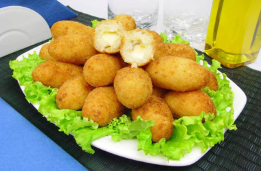 Bolinho de bacalhau recheado