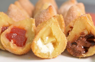 Coxinha frita doce 