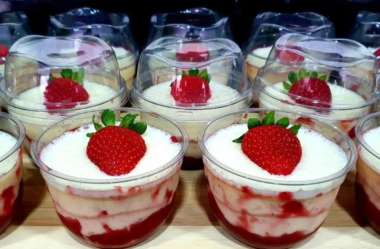 Mousse de leite ninho com morango 