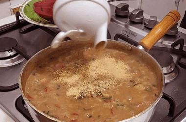 feijão com caldo grosso