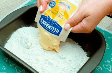 Torta com massa de maionese