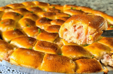 Salgado de presunto e queijo