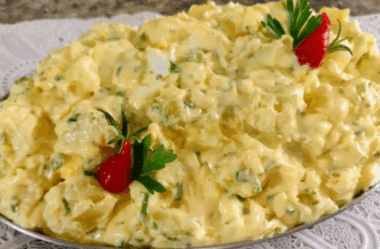 salada de batatas com ovos 