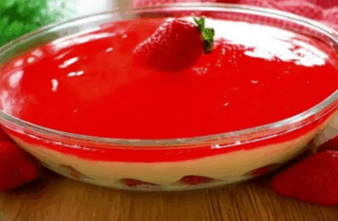 morango do amor na travessa